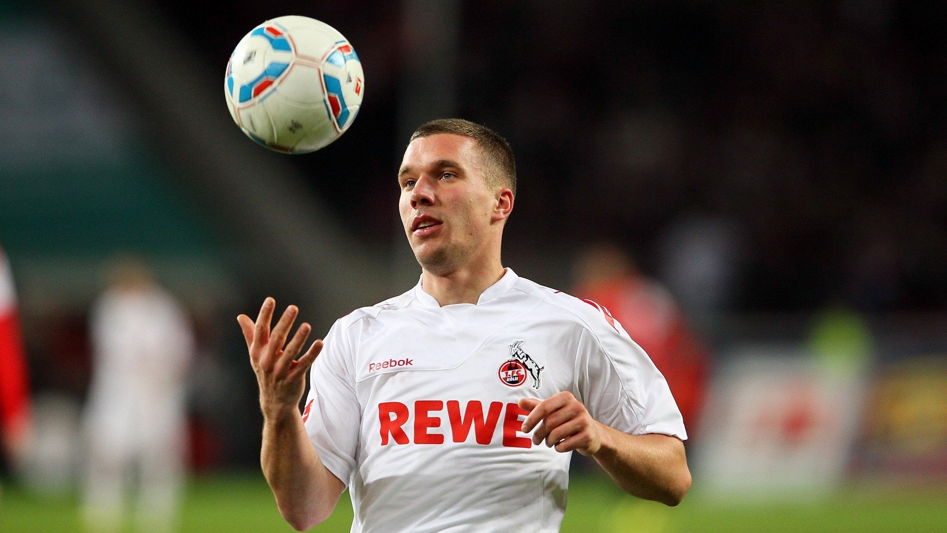 英格兰强压雷恩，奥亚尔萨瓦尔在西决生死战的王权加冕