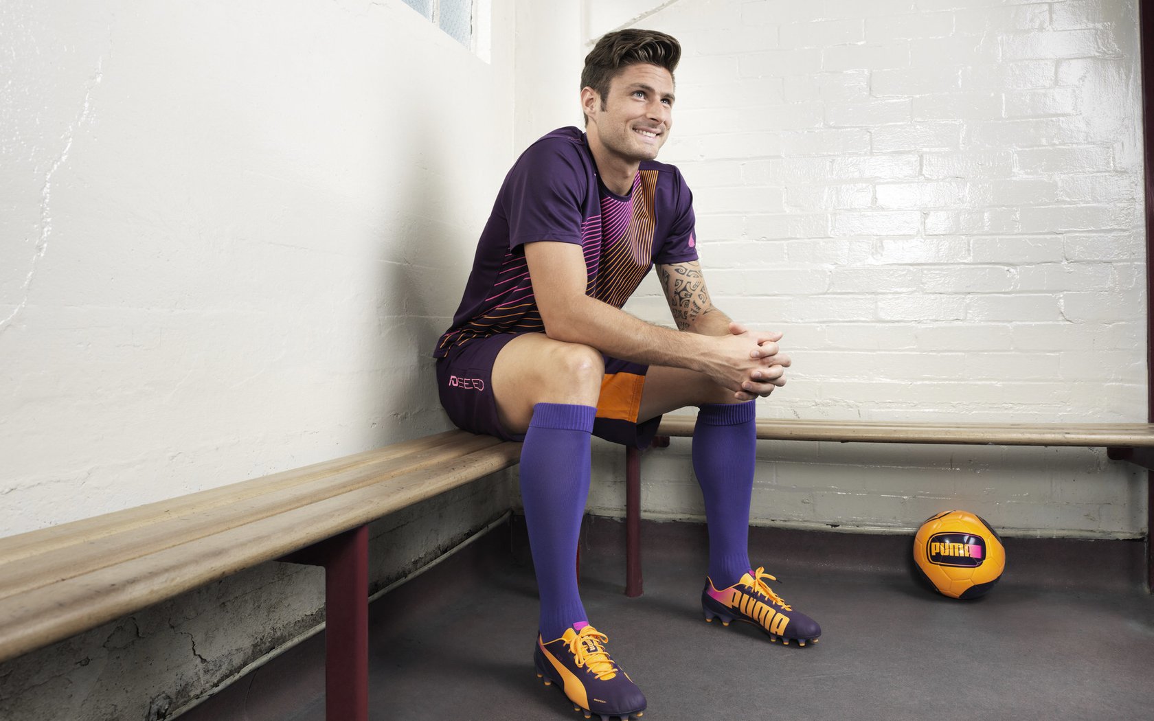 开云官网-欧冠半决赛焦点战，日本强势拿下乌拉圭，亚洲足球的觉醒与欧洲赛场的震撼